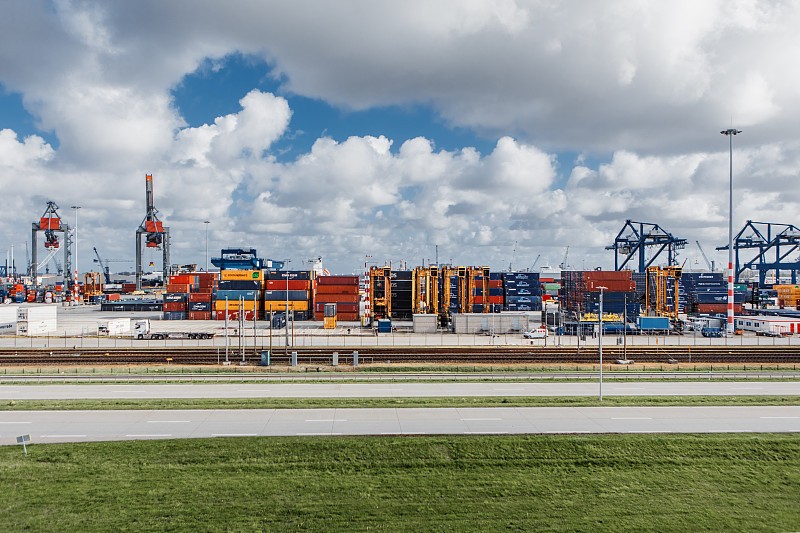 日用工业品选用山东青岛国际运输递送到英国伦敦