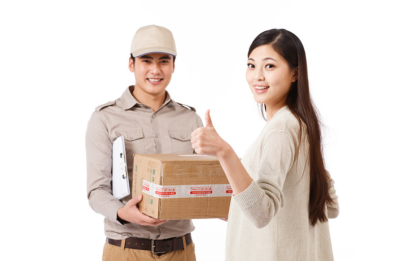 苹果、柑橘经过广东广州跨境物流抵达俄罗斯莫斯科