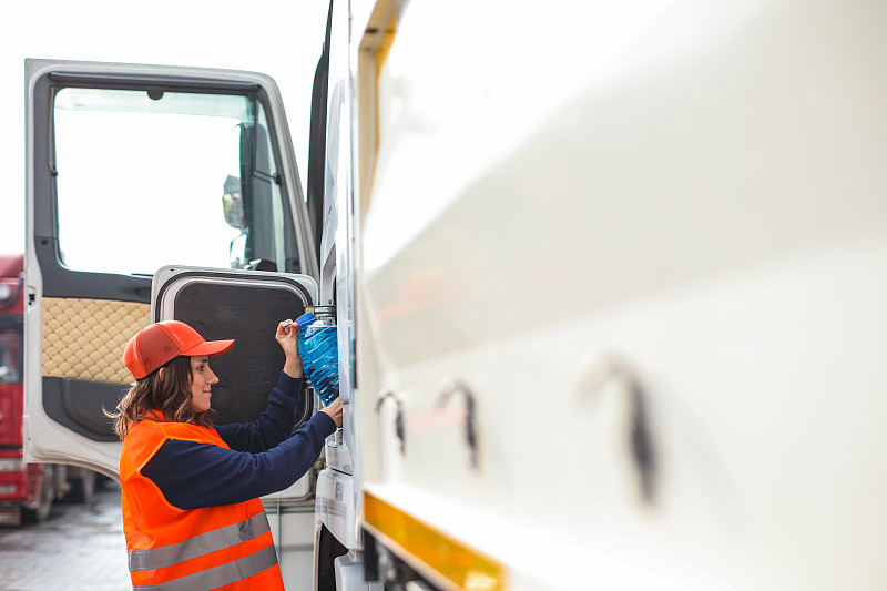 经过大连把文件邮寄到美国杰克逊维尔 经过大连把文件邮寄到美国杰克逊维尔