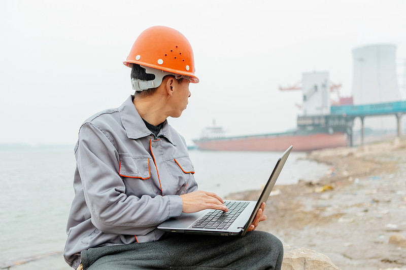 镀锌带钢应用中国上海国际运输快送到法国勒阿弗尔