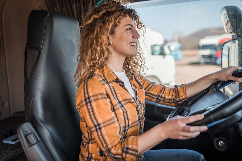 基于北京将烟弹邮寄到海伦娜(Helena) 基于北京将烟弹邮寄到海伦娜(Helena)