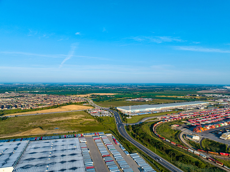 卫星组件经过吉林长春国际快递送抵荷兰鹿特丹