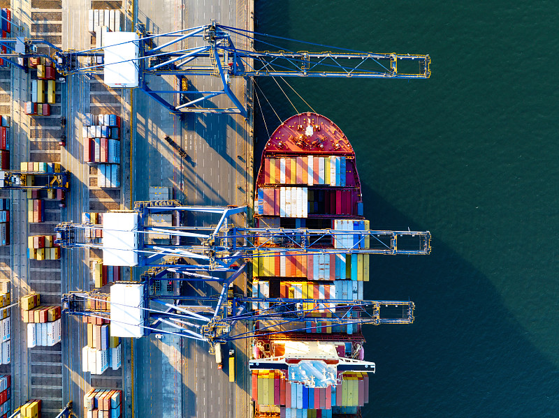 电抗器采用河北唐山国际快递派送至俄罗斯莫斯科