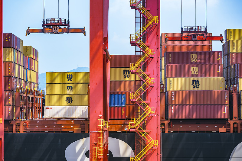 电子书阅读器通过中国上海国际运输送抵美国洛杉矶