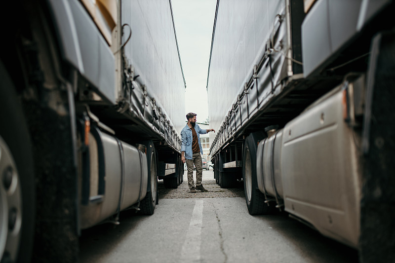 新能源产品借助大连环球货运配送到美国奥克兰 新能源产品借助大连环球货运配送到美国奥克兰