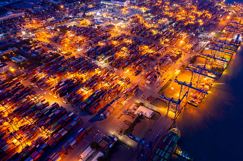 文件袋（塑料文件袋、纸质文件袋）经过广东广州国际运输快速送达越南胡志明市