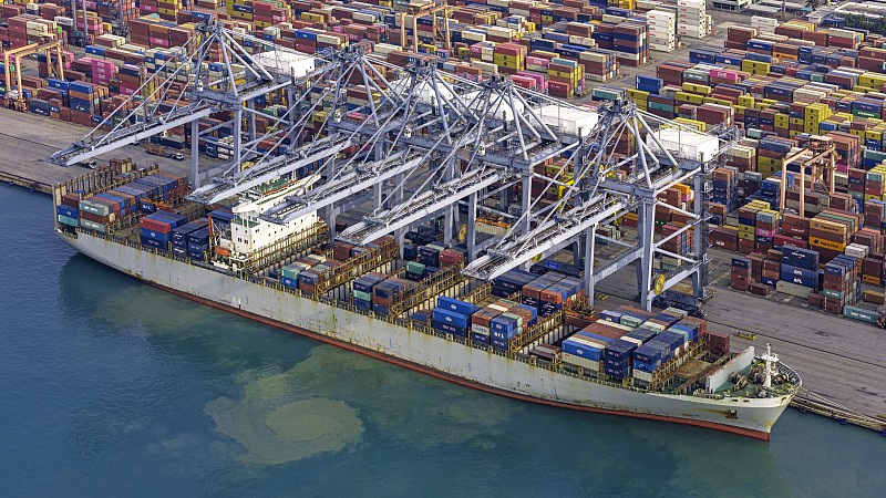 蚕丝借助昆明跨国货运安全送达美国纽约 蚕丝借助昆明跨国货运安全送达美国纽约