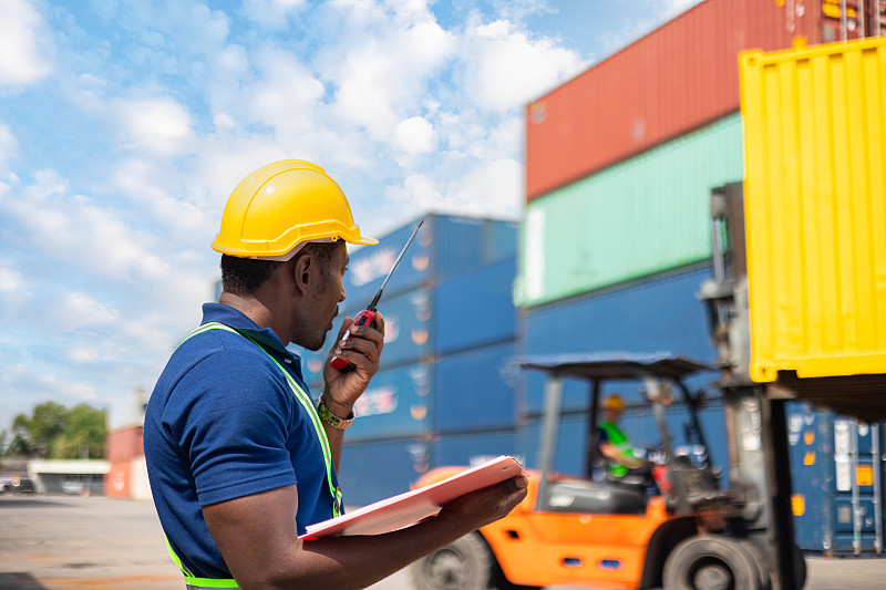 红松采用广东深圳跨国货运快速送达印度尼西亚雅加达