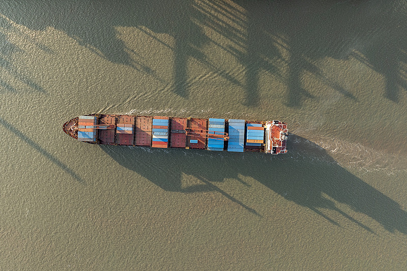 酸奶机利用四川成都跨境物流派送至荷兰鹿特丹