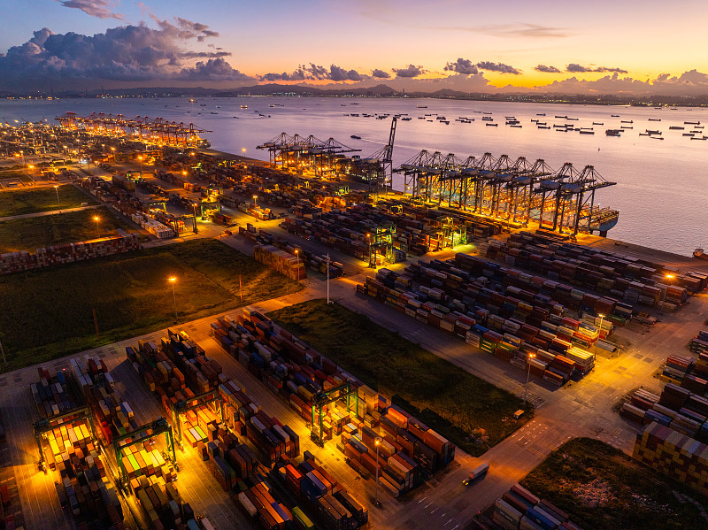 矿用钢轨通过广东深圳国际货运准时送达法国勒阿弗尔