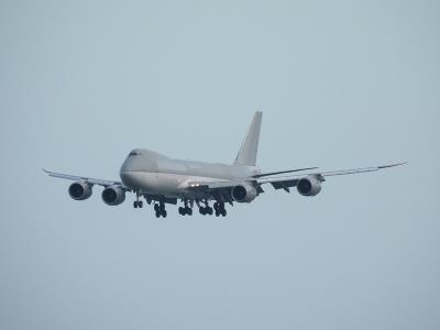 经由上海台式电脑寄到哥伦比亚