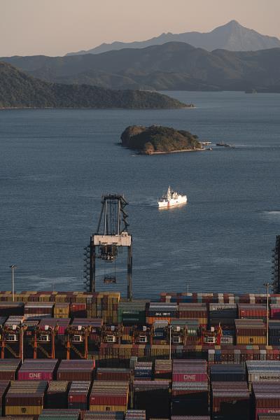 手机直播设备经中国苏州全球物流送达塔科马