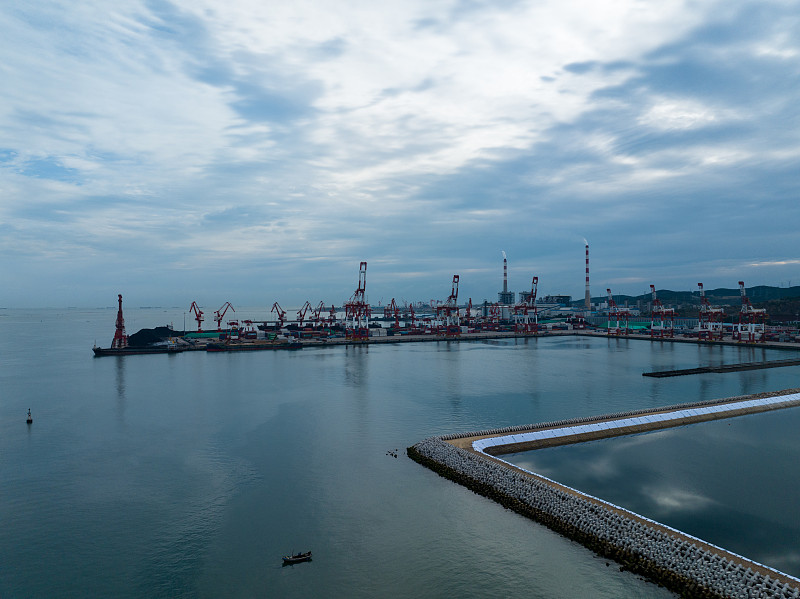 发电设备借用上海外贸物流送抵波士顿