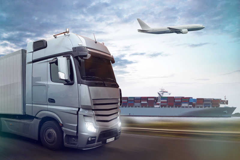 无人机采用中国上海国际货运运抵马来西亚巴生港