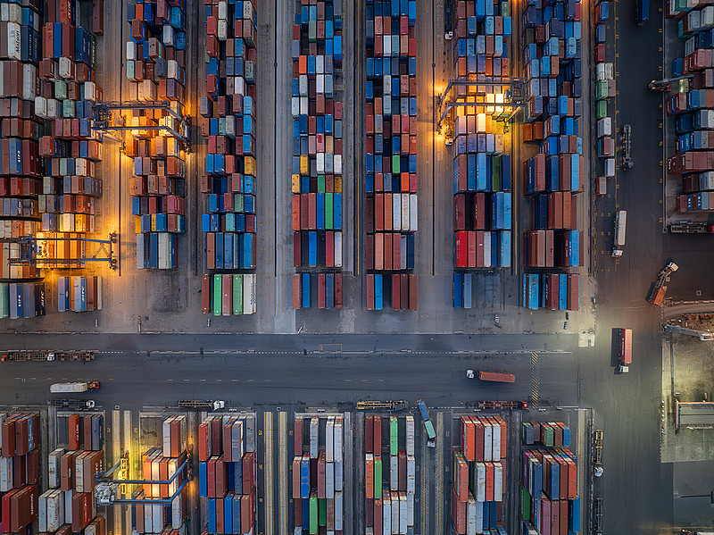 太阳能电池板运用广东佛山环球货运派送至德国汉堡