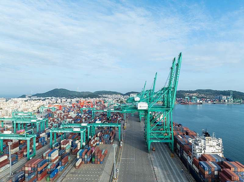 车载吸尘器（便携式）广东深圳环球货运抵达越南胡志明市