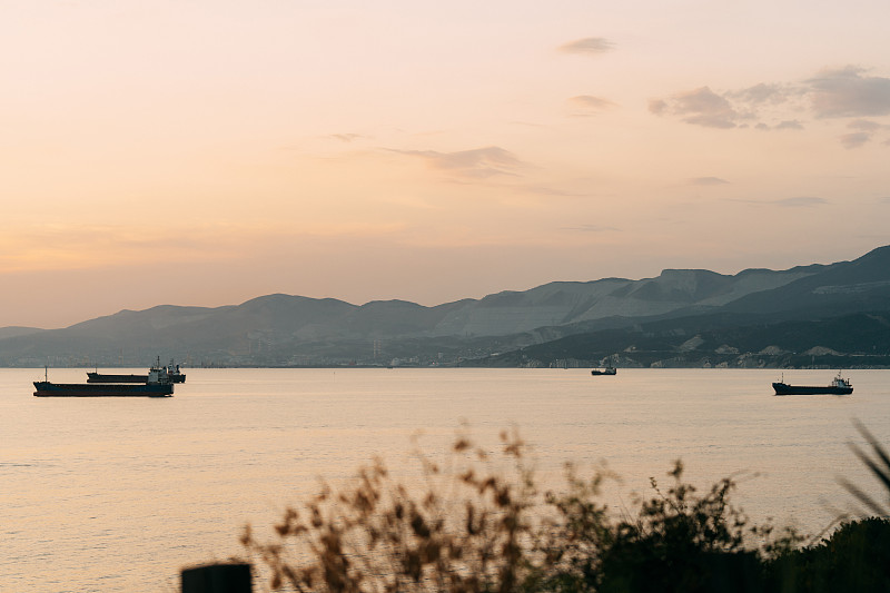 电动汽车江苏连云港国际运输派送至沙特阿拉伯吉达