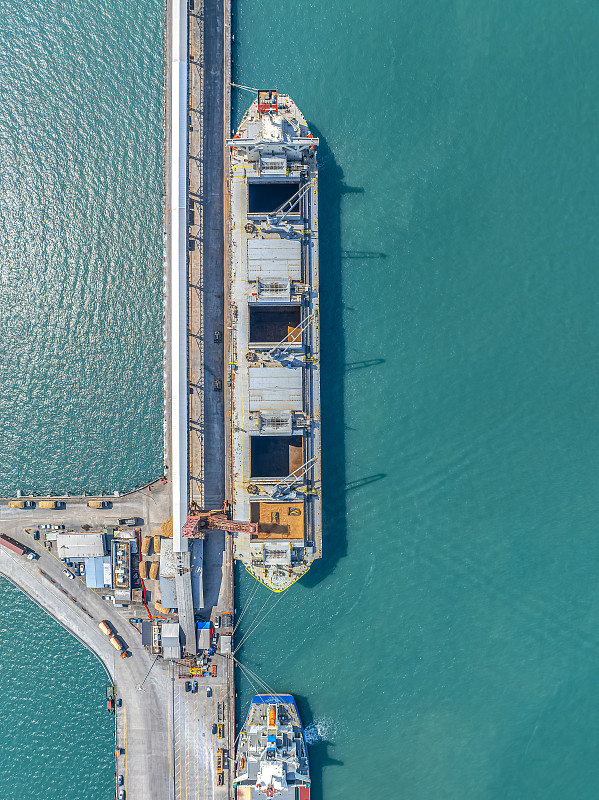 服装采取广东东莞环球货运送达波士顿