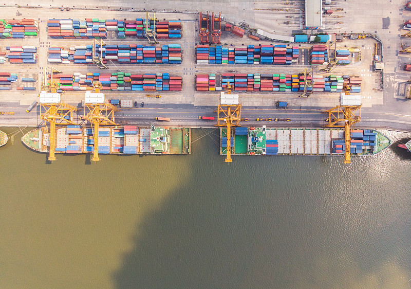 半导体器件通过广东深圳跨境物流托运至英国费利克斯托