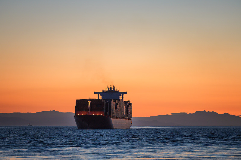 经过哈尔滨口罩邮寄到美国底特律 经过哈尔滨口罩邮寄到美国底特律