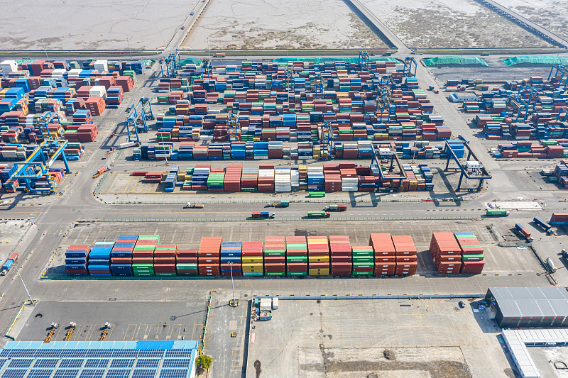 船舶清洁工具（刷子、清洗剂）采取南京环球货运递送到美国洛杉矶