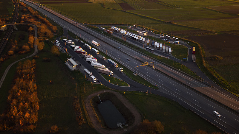 通过中国长春将户外用品寄到美国新泽西(NewJersey)