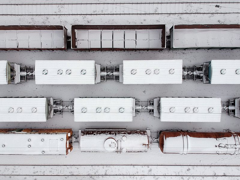 如纺织品经乌鲁木齐全球物流准时送达美国普罗维登斯