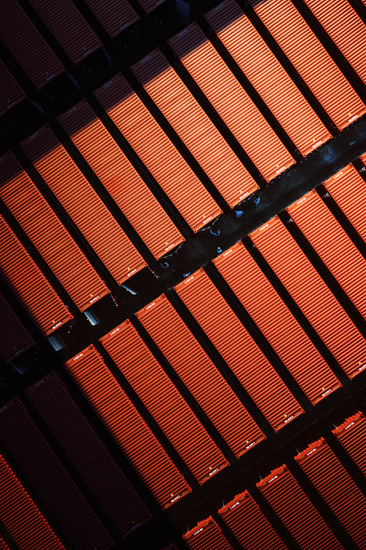 智能手机采取中中国国际物流快送到查尔斯顿