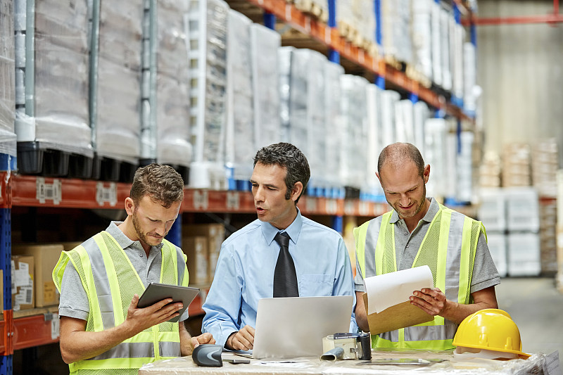 刀具使用中国上海环球货运抵达俄罗斯莫斯科