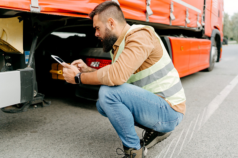 通过中国广州将草药寄到迈阿密(Miami)