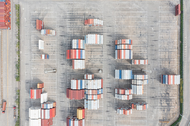 成衣运用中国哈尔滨全球物流送抵美国孟菲斯