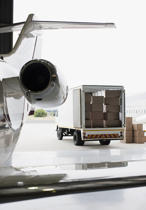 咖啡机采纳中国沈阳外贸物流快送到美国圣路易斯