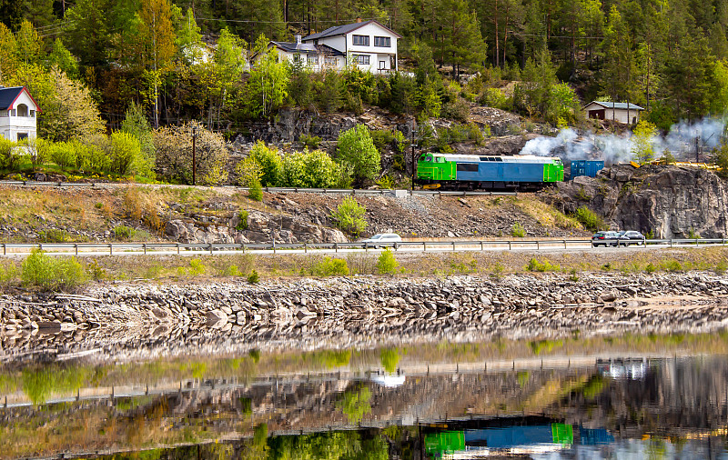 八角棒借助长沙国际快递送达休斯敦
