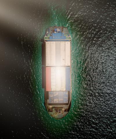 腰果通过广州跨国货运递送到洛杉矶