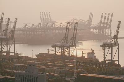 基于中国乌鲁木齐发胶邮寄到美国巴尔的摩