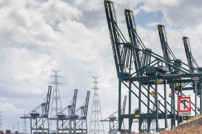 镀铝板借助福州国际物流送到美国迈阿密