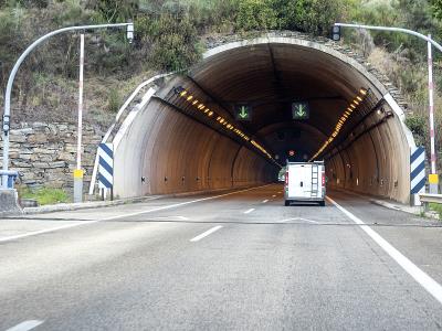 电脑包/平板保护套选用石家庄国际物流递送