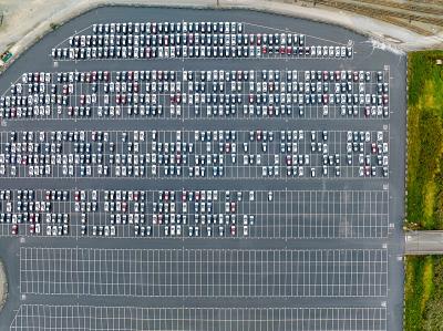 投影吊架经长沙国际快递递送到美国波士顿