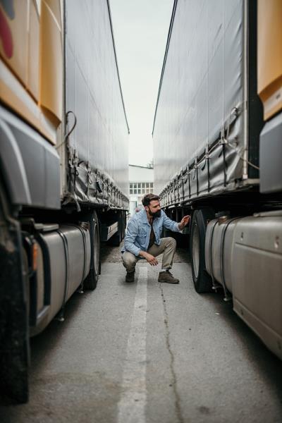 手机指环扣经过中国北京跨境物流承运至美国