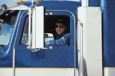 指甲剪经过东莞国际物流送抵里士满