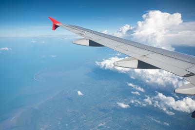 通过中国上海把精油邮寄到美国拉雷多(Lared