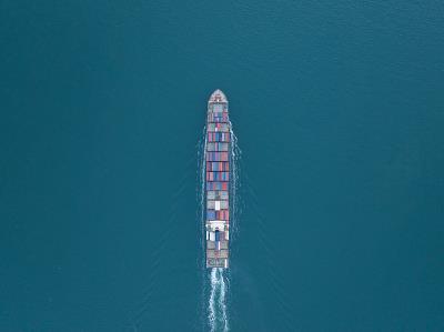 经过北京把锤子寄到美国西雅图