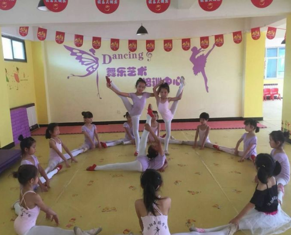 舞乐民族舞培训加盟