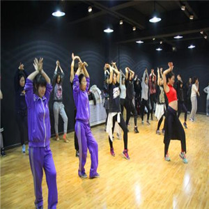 topking舞蹈——拥有好的舞蹈设施和专业的师资团队
