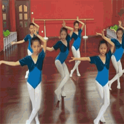 小天使舞蹈培训中心——专业模特班、一对一私教