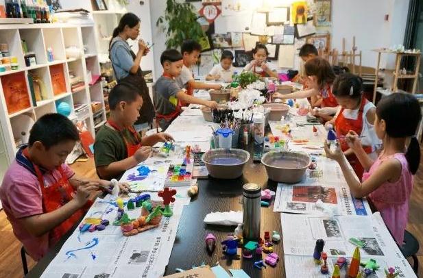 彩色斑马儿童美术——全国专业性的儿童美术培训
