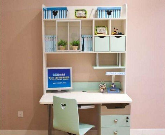 亚梭学习桌——有助儿童健康学习、外观创新、用法多功能的儿童书桌椅