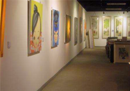 清美798画室——师资团队均毕业于清华美院、中央美院及重点美术院校