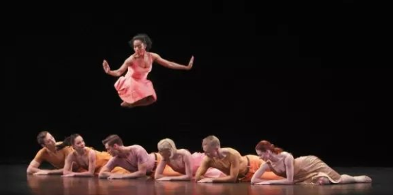 蓓蕾舞蹈——艺术培训为一体的培训中心