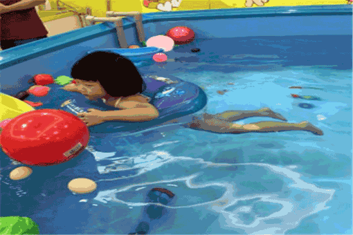 好宝贝婴儿游泳馆——成为中国婴幼儿行业个性化先进品牌